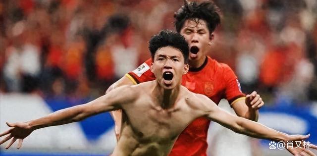 开云平台-蒂姆在中国队比赛中最后时刻胜出，出色防守引发热议！全场沸腾不已的简单介绍